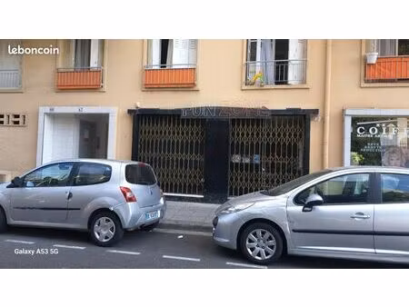 murs commerciaux libres
