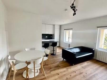 appartement t2 meublé - 43 15 m² - caluire bourg