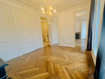 particulier loue beau t3 83 m2hausmanien