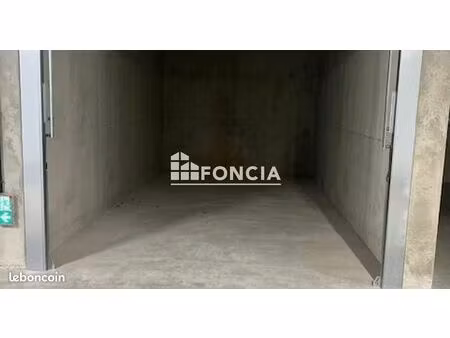 garage fermé en sous-sol sécurisé à vendre – résidence récente – francheville