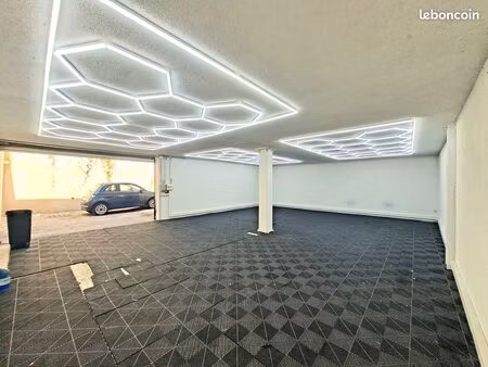 local 90 m² mougins