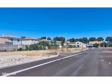 terrain 370 m² istres