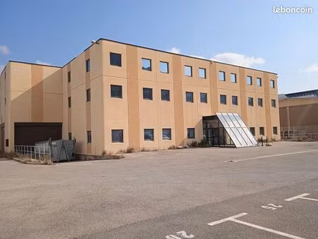 entrepots / bureaux zone industrielle carros - direct propriétaire