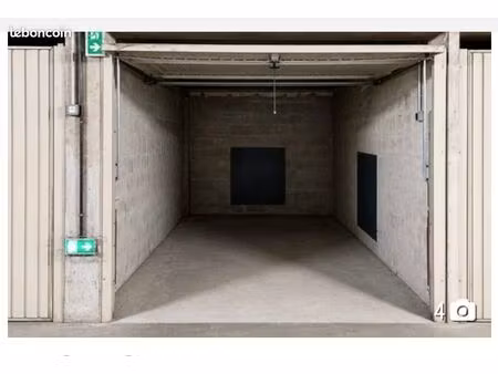 parking box fermé a vendre lyon 4