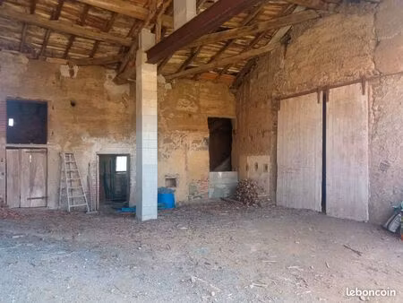 grange à fort potentiel à rénover