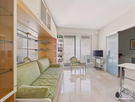 studio 1 pièce 29 m²