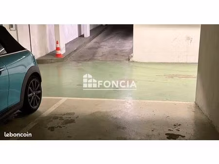 rue de sofia-parking au -1