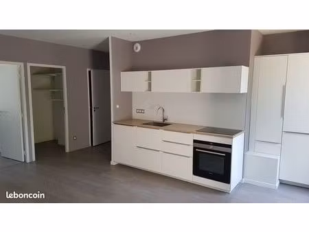 bel appartement t2 de standing avec terrasse – quartier bel air/gare