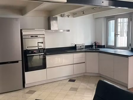 superbe duplex 2/3 pièces de 48 m² entre vauban et le vieux-port