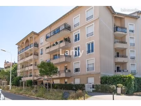 appartement 3 pièces 64 m²
