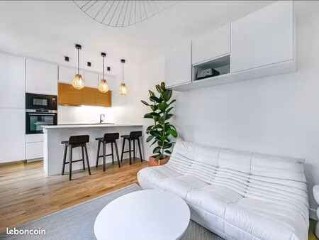 montmartre t2 haut de gamme  neuf  meublé  dpe c