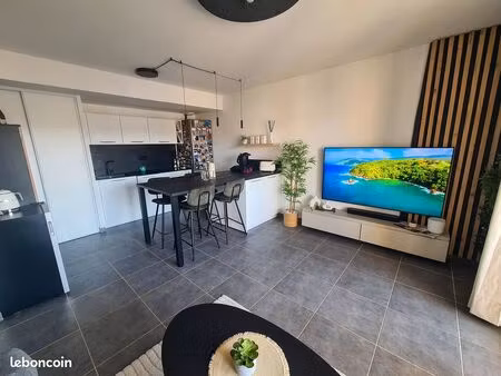 t2 neuf 48 m² + balcon 9 m² – dpe a – 2 parkings – meyreuil