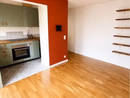 a vendre charmant 2 pièces de 37 m2- paris 18me village clignancourt