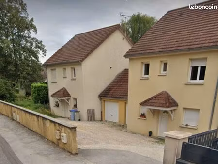 ensemble de 2 maisons de 2005 pour investisseur ( jura lons le saunier courbouzon quartier
