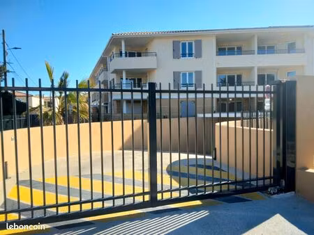 garage(s) securisé(s) 13 5 m2 résidence neuve