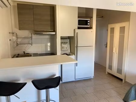 joli petit studio sur les hauteurs de la valette