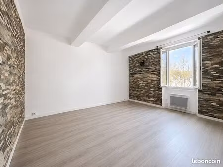 location joli f1 - studio le pradet