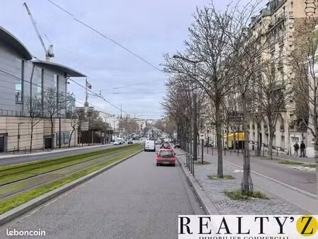 local commercial 70 m²