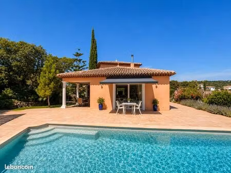 villa 8 pièces 220m2 sur 1200 m2