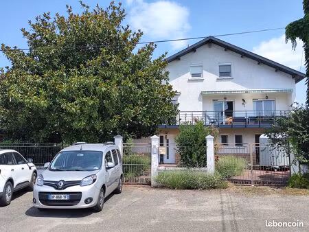 maison familiale avec appartement indépendant et combles aménageables