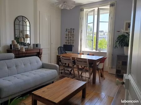 appartement 74m2 refait à neuf 2024  sur cour arborée