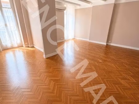 appartement 4 pièces 142 m²