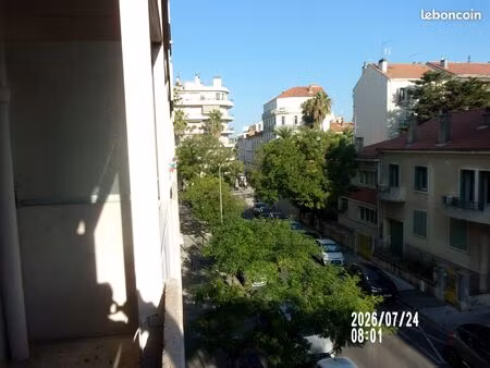 appartement t1 + cave au centre ville de hyères