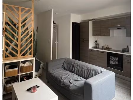 particulier vend studio meublé à ollioules centre-ville