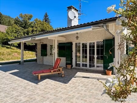 maison 6 pièces 232 m²