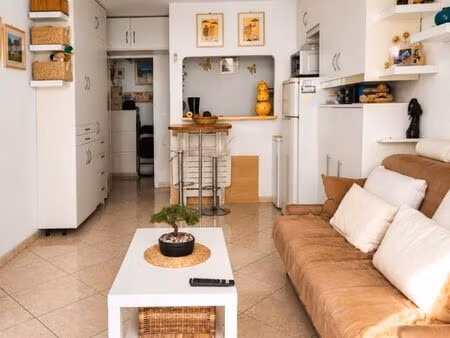 studio meublé 22.5m2 - le dramont st-raphaël