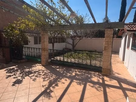 ? à vendre – maison individuelle avec jardin à la ciotat – à 500 m de la plage ?