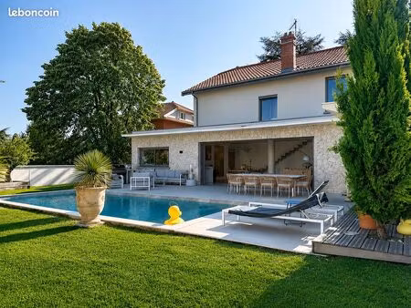 maison 6 pièces 190 m²