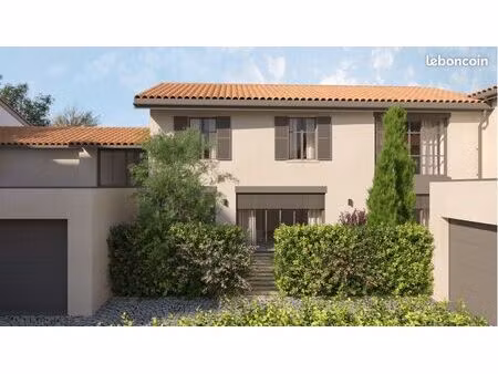 maison de village rénovée 170 m² – 5/6 pièces – garage & jardin privatif