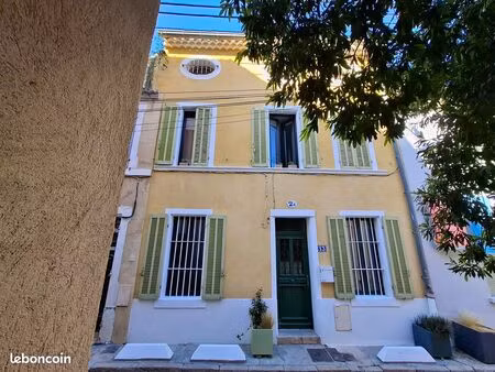 maison de charme avec cour  coeur du centre ville
