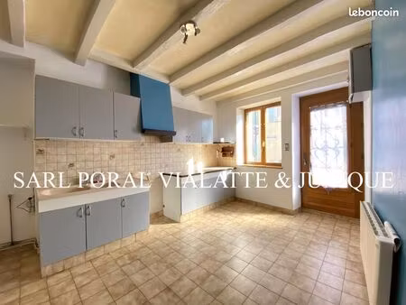 maison de village 3 pièces 79 m²