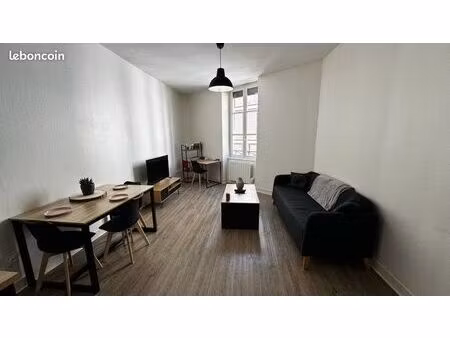 oullins centre t2 meublé 40m 2 880 proche métro