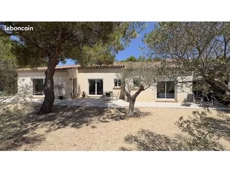 propriété 7 pièces 230 m²