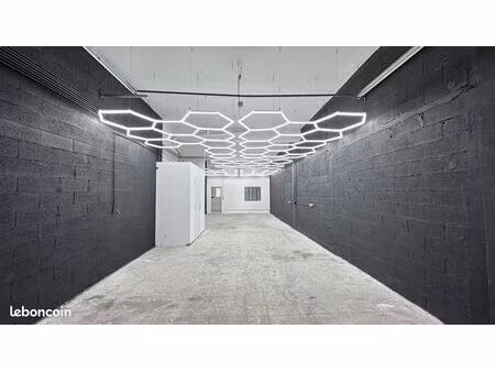 local d’activité de 90m2