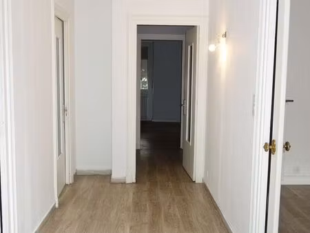 location t5 dans villa avec jardin située 10 rue boileau 69800 saint-priest