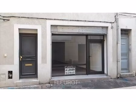 bureau 50 m²