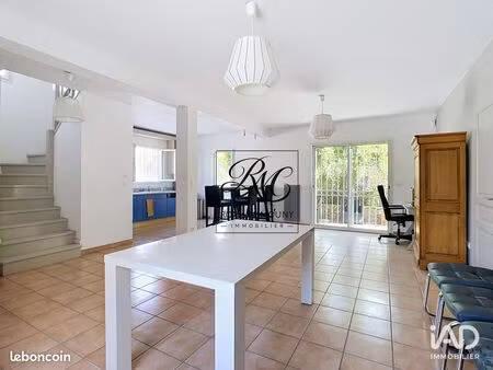 local 147 m² saint-cannat