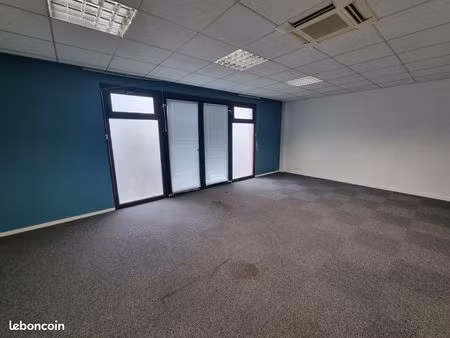 bureaux 37m²  lumineux  spacieux  idéalement situé avec places de parking - parc du chêne