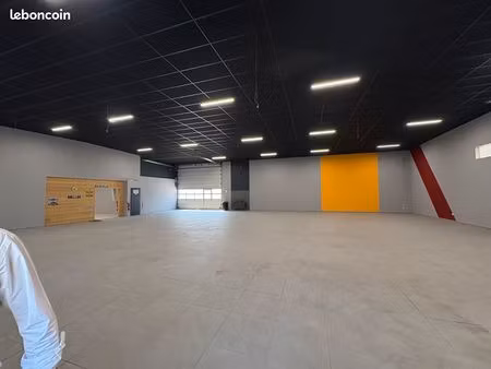 entrepôt d'activités / stockage