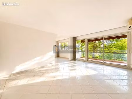 appartement 3 pièces 82 m²