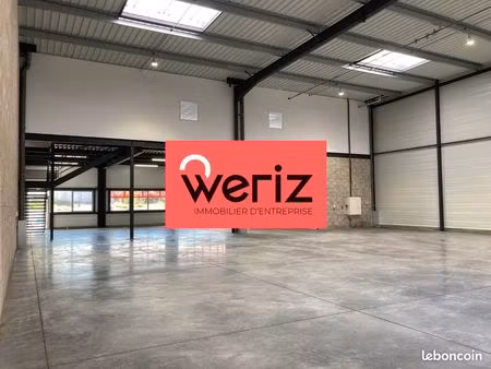 local d'activite 9771 m² marignane