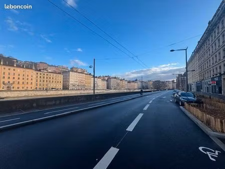 local commercial 133 m²