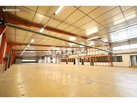 local d'activité 3 200 m²