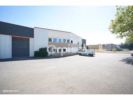 local d'activité 370 m²