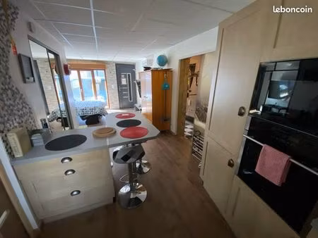 studio avec grange et terrasse