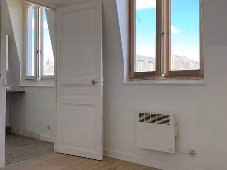 studio 18 m² – centre-ville de soissons – idéal étudiant – parking gratuit